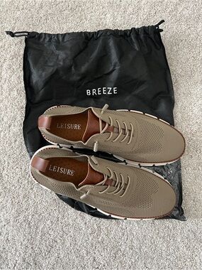 Leisure Men’s Knit Lace-Up Sneakers in Taupe and Brown brand new never worn